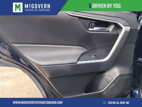 Used 2025 Toyota RAV4 XLE image 11