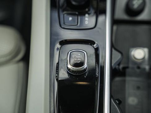 Certified 2025 Volvo XC60 T8 Ultra w/ Protection Package Premier AWD/4WD image 26
