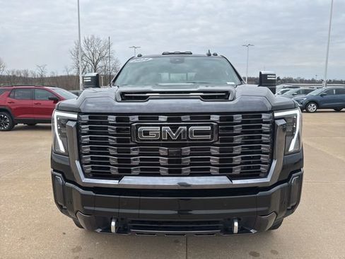 Used 2024 GMC Sierra 2500 Denali Ultimate AWD/4WD image 10