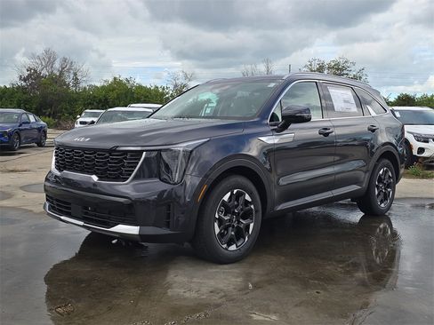 New 2026 Kia Sorento S image 4