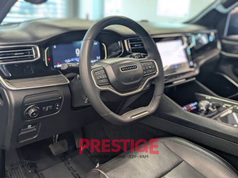 Used 2022 Jeep Wagoneer Series II w/ Convenience Group I RWD image 16