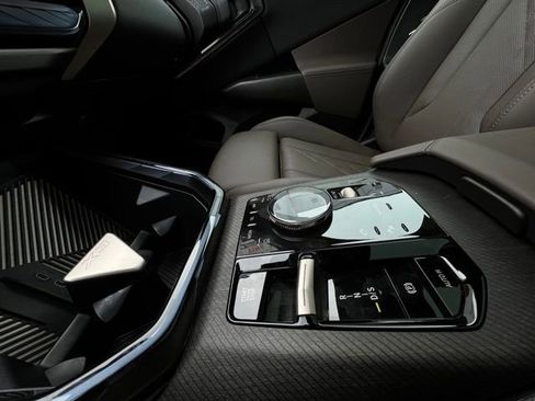 Used 2025 BMW X3 xDrive30i w/ Premium Package image 24