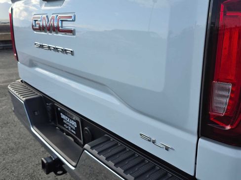 Used 2023 GMC Sierra 1500 SLT w/ SLT Premium Package AWD/4WD image 14