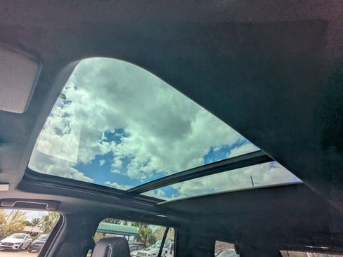 Used 2022 Cadillac Escalade Sport image 8