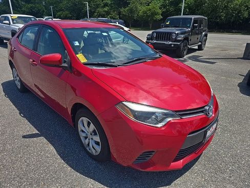 Used 2015 Toyota Corolla LE FWD image 3