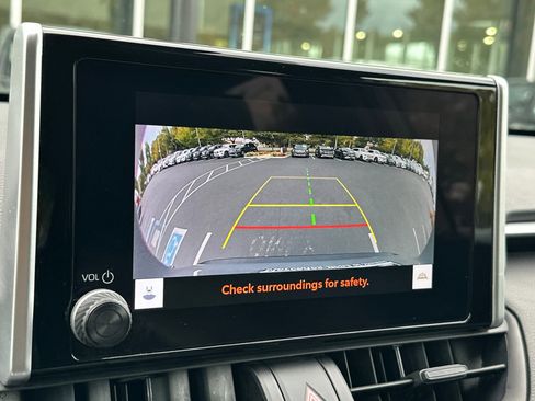 Used 2023 Toyota RAV4 XLE image 19