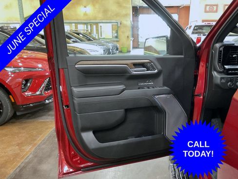Certified 2023 Chevrolet Silverado 1500 High Country w/ Technology Package AWD/4WD image 9