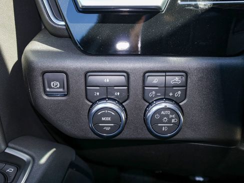 New 2026 GMC Sierra 3500 SLE image 22