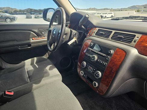 Used 2013 Chevrolet Tahoe LS RWD image 11