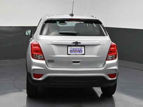 Used 2020 Chevrolet Trax LS FWD image 6