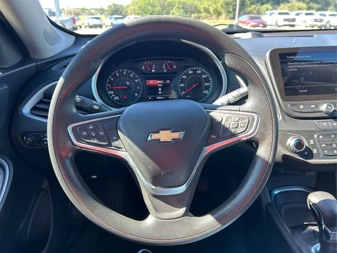 Used 2023 Chevrolet Malibu LT FWD image 18