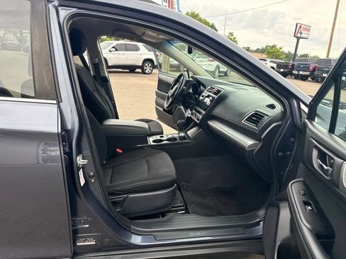 Used 2017 Subaru Outback 2.5i Premium AWD/4WD image 13