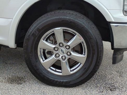 Used 2018 Ford F150 Lariat image 11