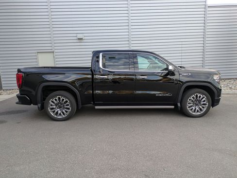 Used 2025 GMC Sierra 1500 Denali Ultimate image 2