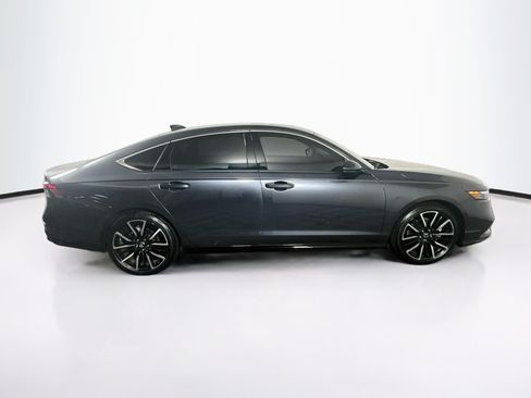 Used 2025 Honda Accord Touring image 10