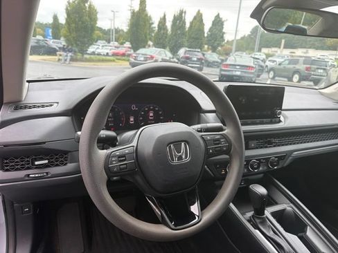 Used 2023 Honda Accord EX image 16