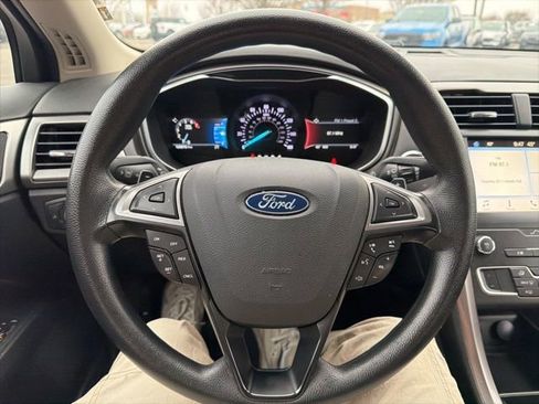 Used 2019 Ford Fusion SE image 34