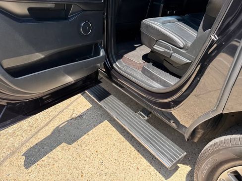 Used 2020 Ford Expedition Max Limited RWD image 25