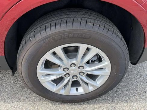 Used 2025 Cadillac XT5 Luxury w/ LPO, Floor Liner Package FWD image 32