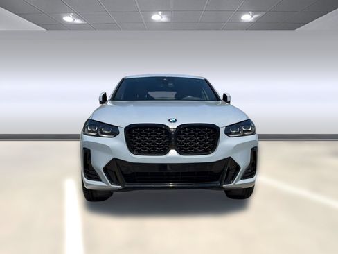 Used 2025 BMW X4 xDrive30i w/ Premium Package AWD/4WD image 4