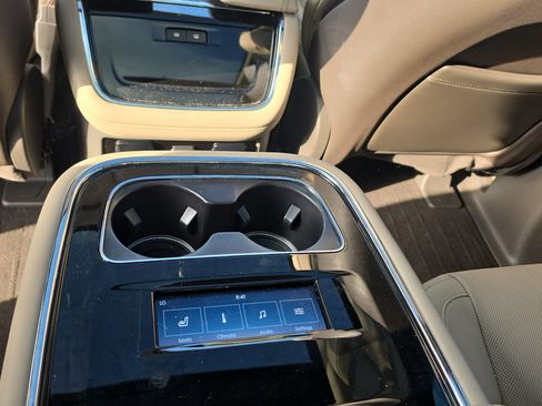 Used 2024 Lincoln Navigator Reserve AWD/4WD image 22