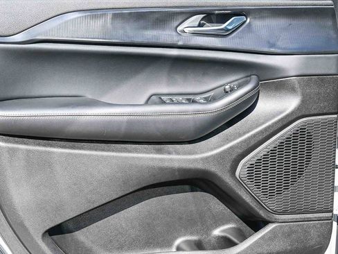 New 2025 Jeep Grand Cherokee Altitude image 29