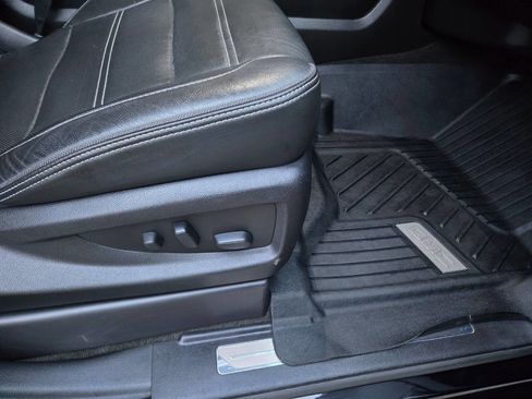 Used 2018 GMC Yukon XL Denali w/ Denali Ultimate Package image 30