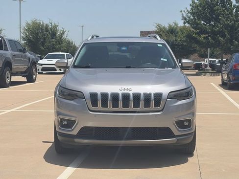 Used 2019 Jeep Cherokee Limited w/ Technology Group AWD/4WD image 2