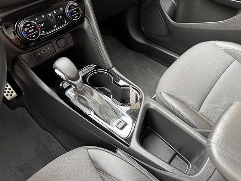 Used 2023 Buick Encore GX Select w/ Sport Touring Package FWD image 17