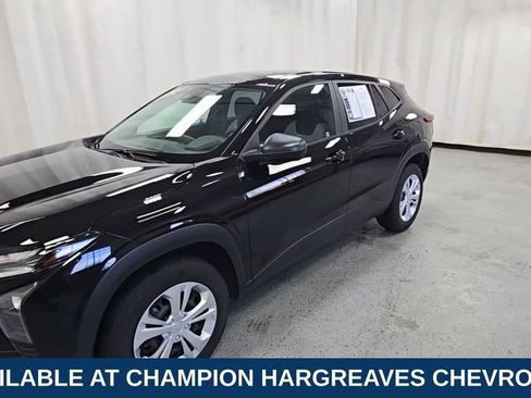Used 2024 Chevrolet Trax LS FWD image 5