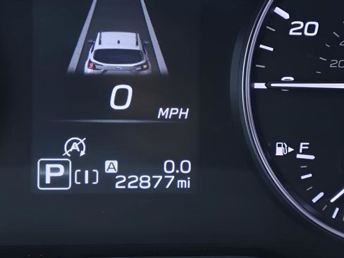 Used 2024 Subaru Crosstrek 2.0i Premium AWD/4WD image 9