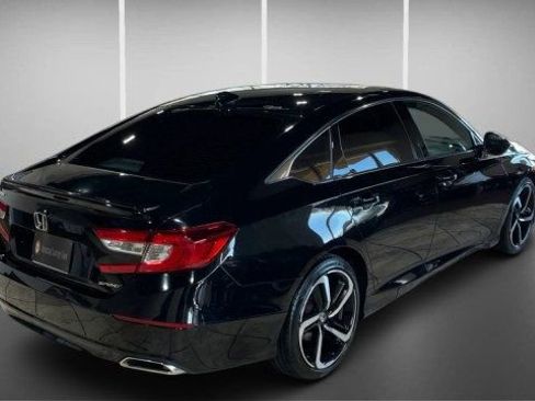 Used 2022 Honda Accord Sport image 4