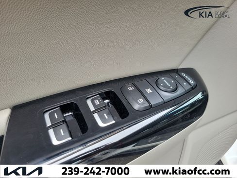 Used 2020 Kia Sportage EX FWD image 23