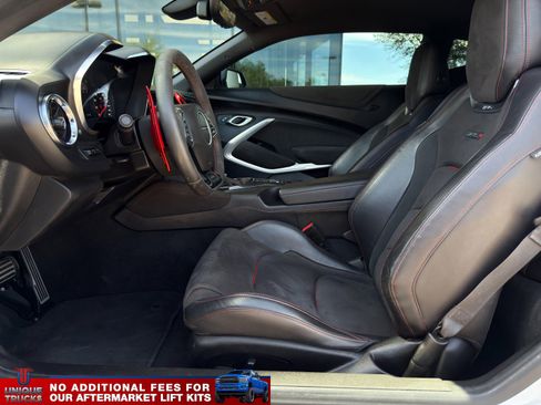 Used 2021 Chevrolet Camaro ZL1 RWD image 16