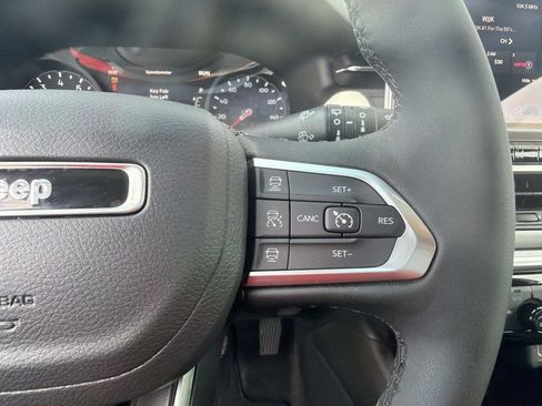 Used 2025 Jeep Compass Limited AWD/4WD image 27