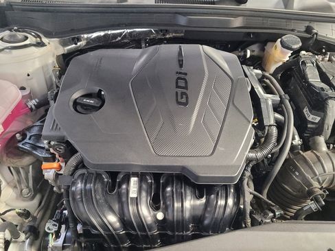 Used 2025 Hyundai Sonata SE FWD image 30