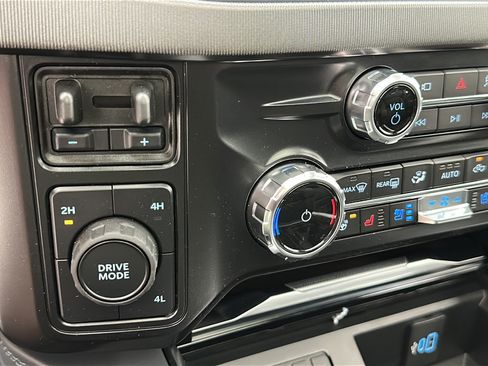 New 2026 Ford F350 Platinum AWD/4WD image 19