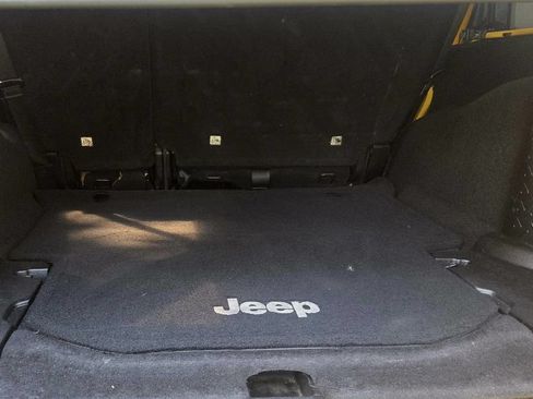 Used 2015 Jeep Wrangler Unlimited Sport w/ Quick Order Package 24S AWD/4WD image 8
