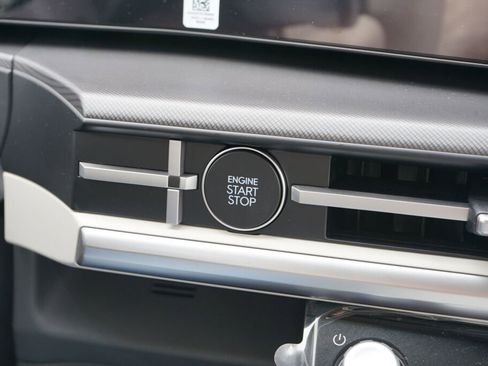 Used 2026 Hyundai Santa Fe SEL image 13