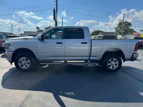 Used 2026 RAM 2500 Big Horn AWD/4WD image 2