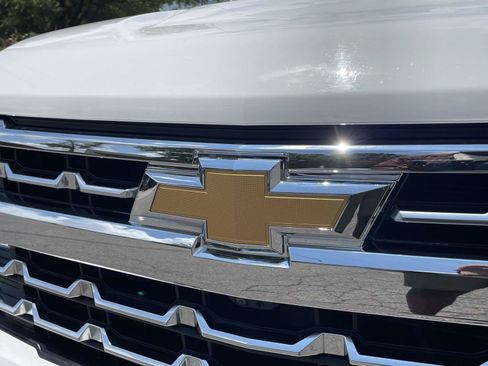 Used 2022 Chevrolet Silverado 1500 LTZ w/ Z71 Off-Road Package AWD/4WD image 28