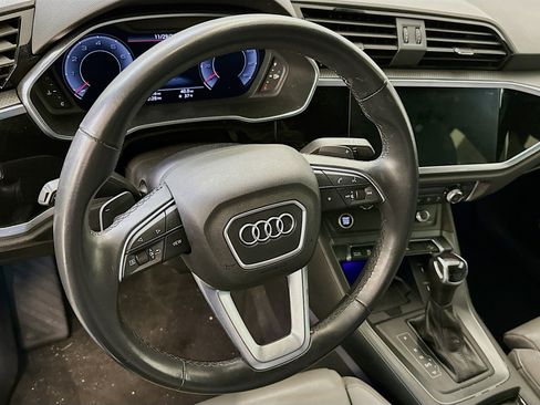 Used 2022 Audi Q3 2.0T Premium Plus w/ Premium Plus Package image 18