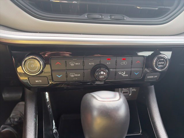 Used 2025 Jeep Compass Limited AWD/4WD image 23