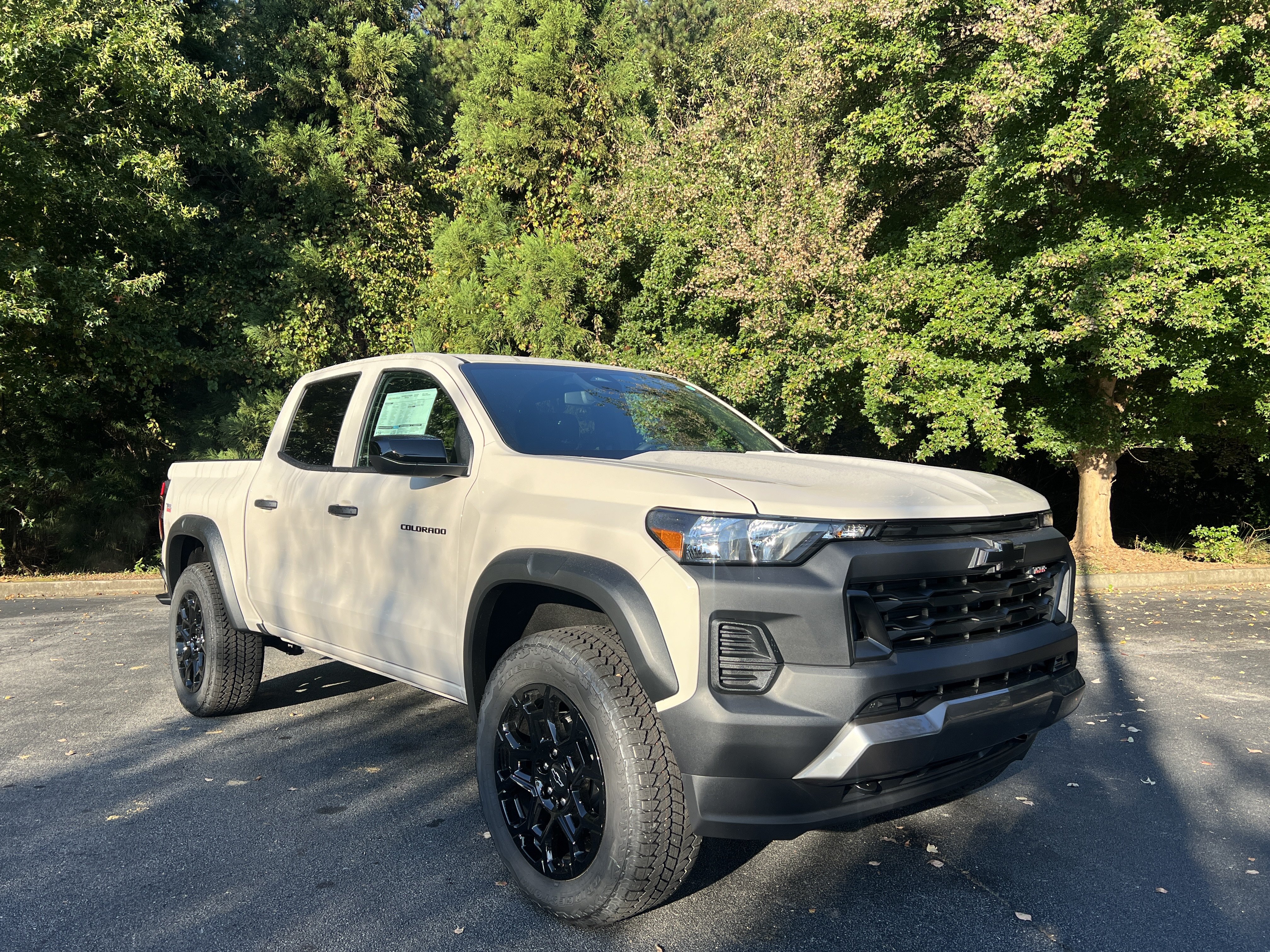 New 2026 Chevrolet Colorado Trail Boss AWD/4WD image 2