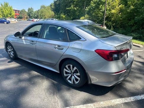 Used 2022 Honda Civic LX image 5