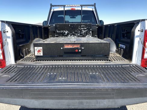 Used 2022 Ford F250 XLT w/ XLT Value Package AWD/4WD image 9