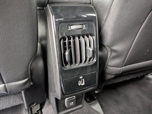 Used 2023 Jeep Compass Latitude w/ Sun and Sound Group AWD/4WD image 15
