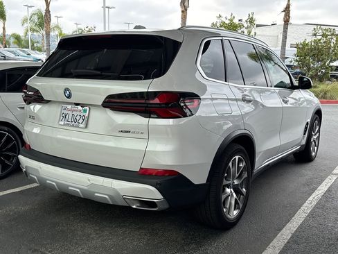 Used 2024 BMW X5 xDrive50e w/ Premium Package image 2
