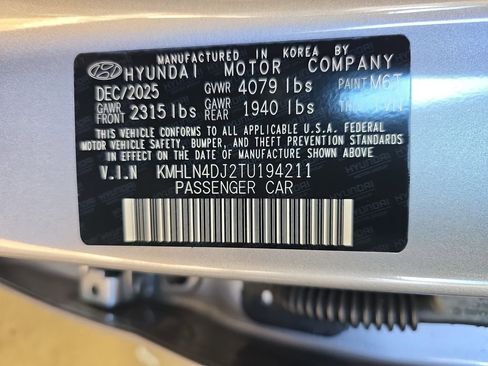 New 2026 Hyundai Elantra Limited FWD image 36