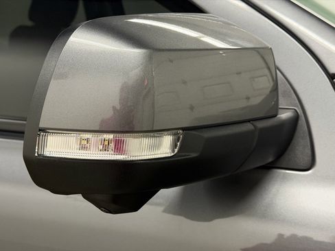 Used 2025 Ford Ranger Lariat w/ Trailer Tow Package image 19